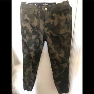 NWT White House Black Market camo pant/joggers